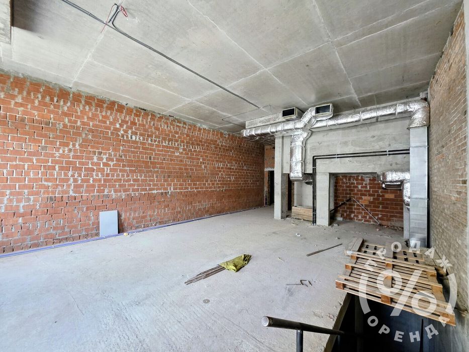 Продаж! Фасадне приміщення 197 м2 на Подолі, вул. Сагайдачного, 18