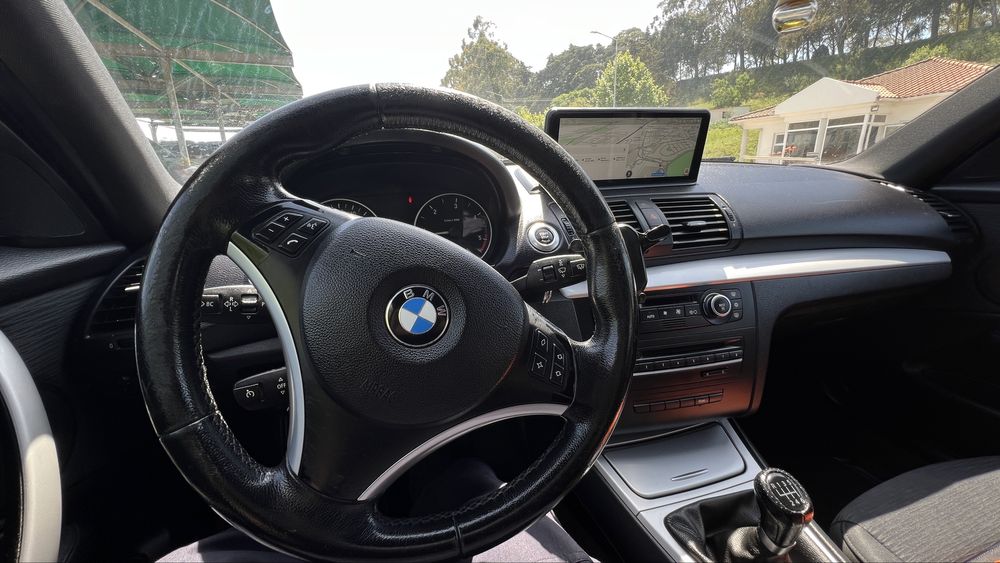 BMW Série 1 118d (143cv) bom estado geral