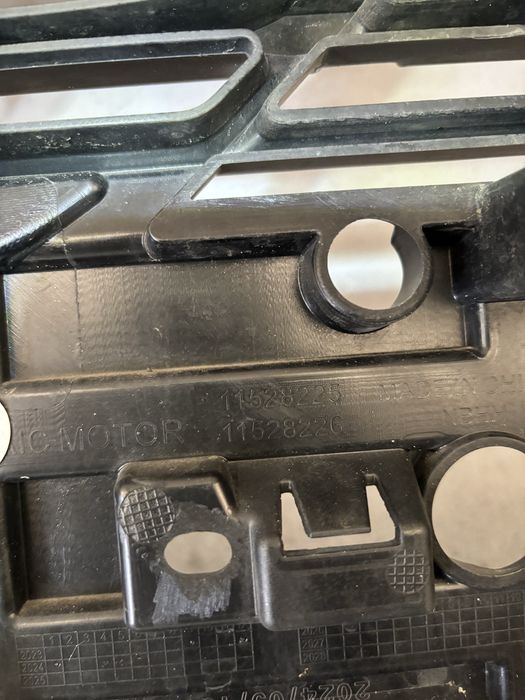 MG HS II 2 24- zderzak przedni przód grill atrapa