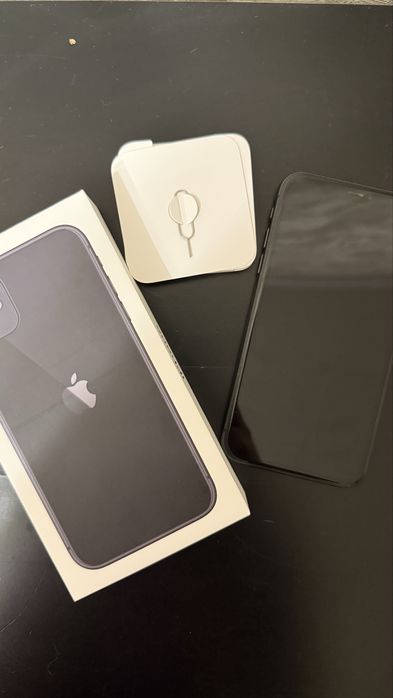 Продам Iphone 11 на 128 ГБ