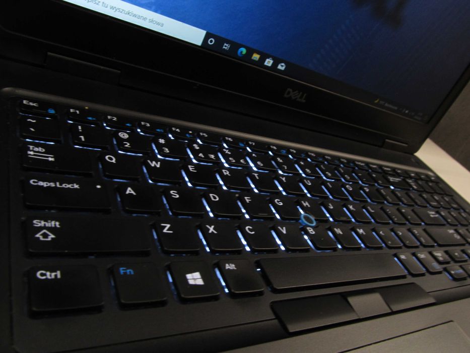 SUPER Dell Latitude 5590 i7 8650U ram 16GB dysk 256SSD FHD IPS Laptop