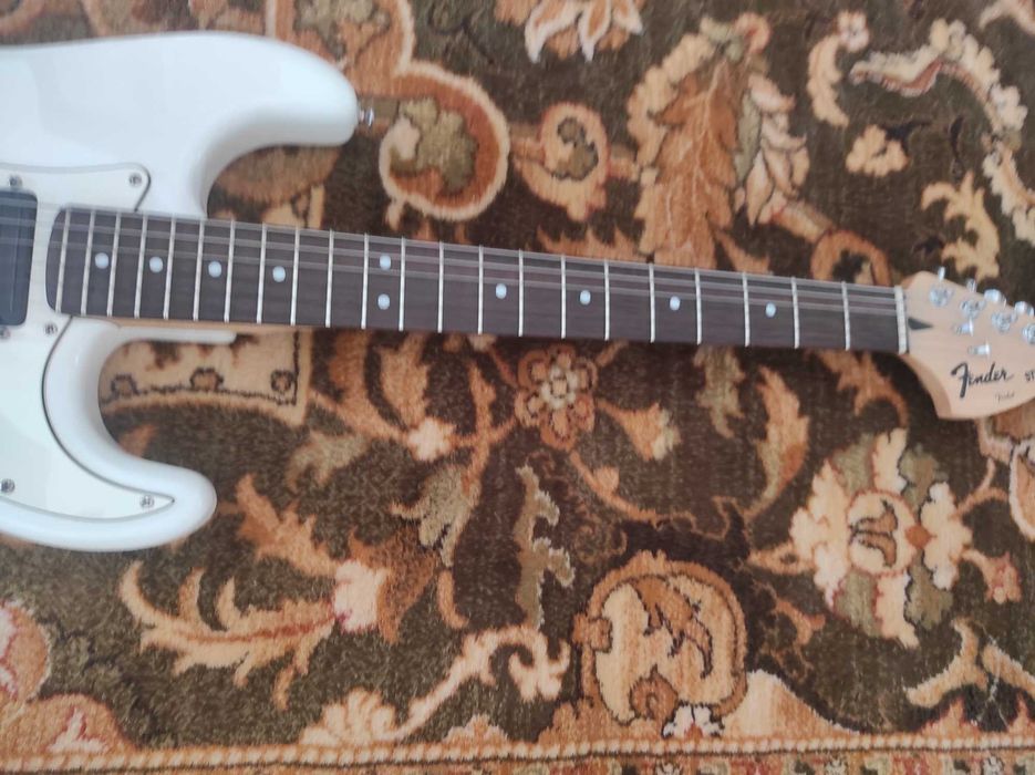 Squier Deluxe Stratocaster Hot Rails