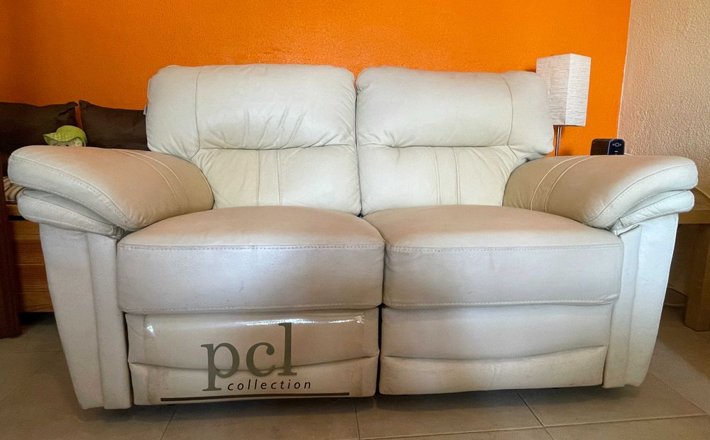 Sofá em Pele 2 lugares, reclinável e como novo
