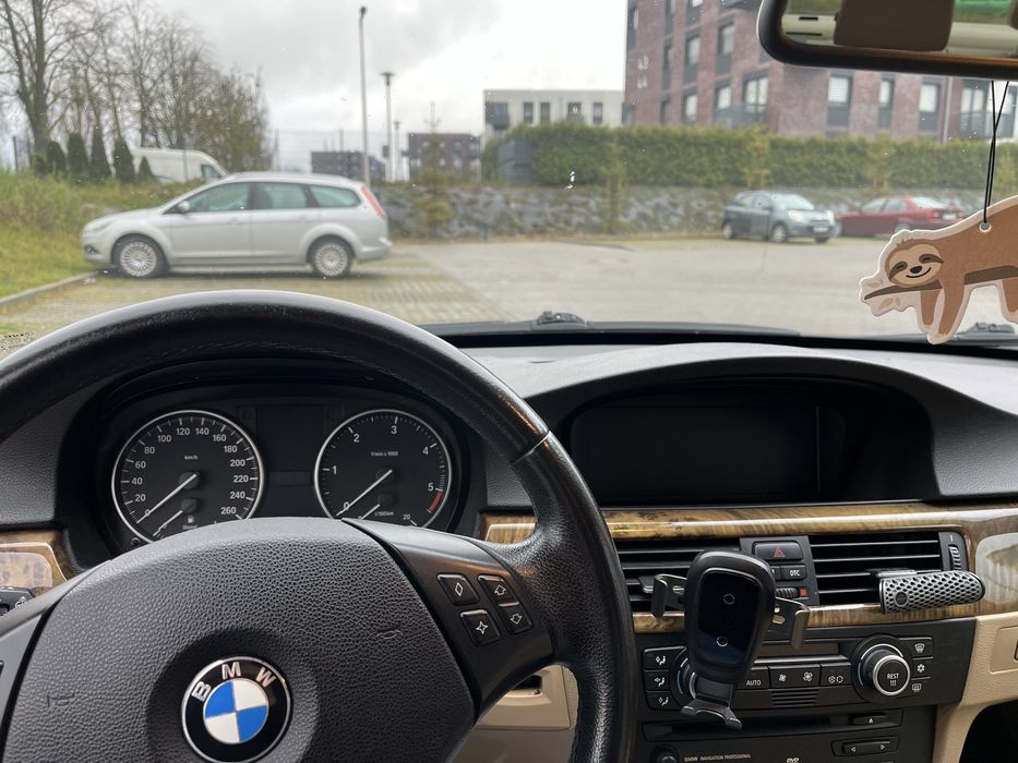 Sprzedam BMW e90 325d 197km