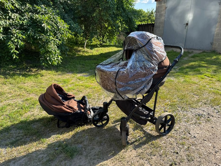 Продам коляску 2 в 1