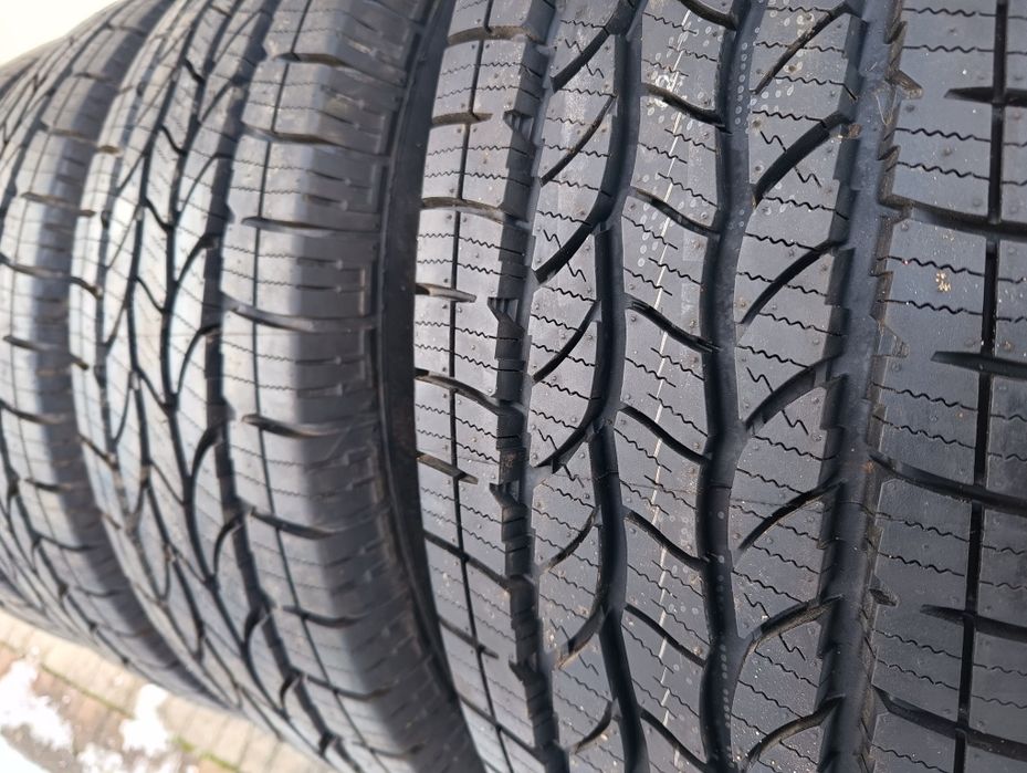MAXXIS  275/70 R18  128/125Q  LT JRZ-Bravo 770
