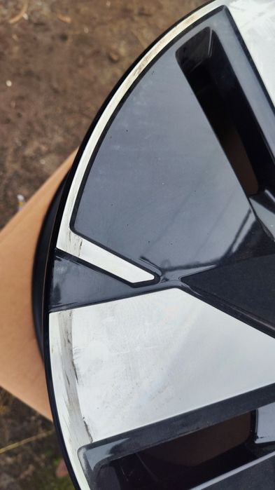 Диск передній Volvo XC40 322942212 7,5Jx19H2 ET 50,5 б/у