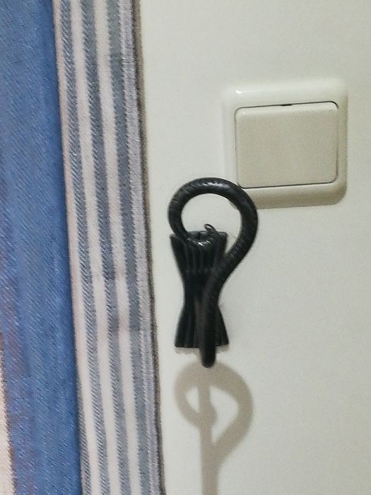 Vendo cortinados e varão com os respetivos acessórios