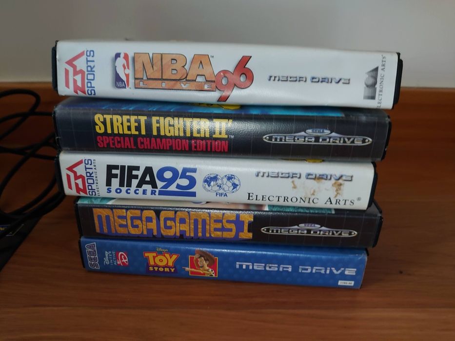 Sega Mega Drive + jogos e caixas
