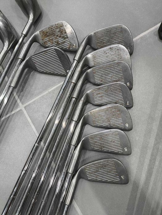 Carrinho de golfe, tacos, bolas, completo profissional, extras