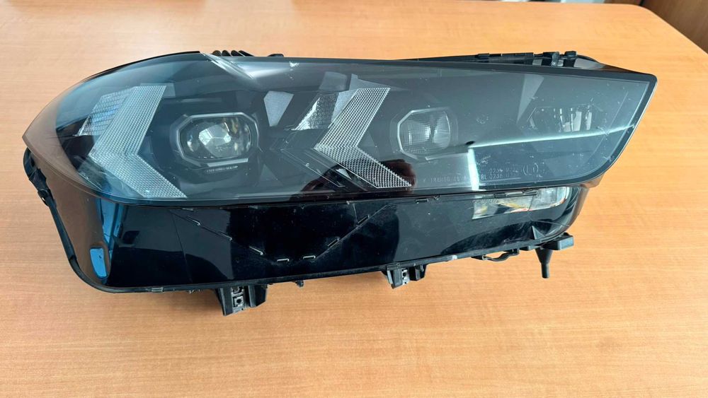 Farol BMW X5/X6 LCI 2023+ Full LED Adaptativo Shadowline direito