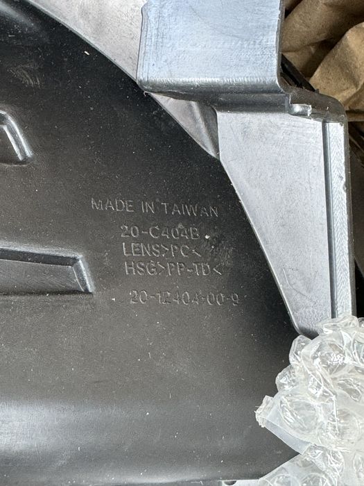 Продам ліву фару для KIA SOUL