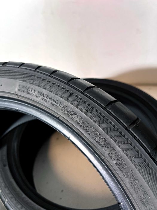 Pneus Bridgestone Potenza S001 - 245/35/18 - Excelentes
