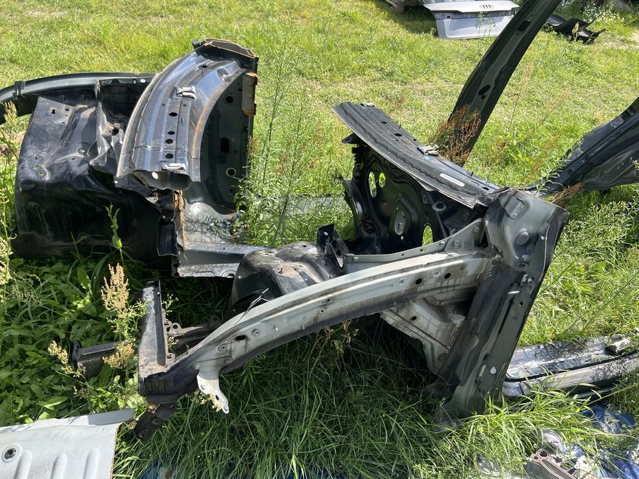 Audi Q7 4L 2013 четверть кузов