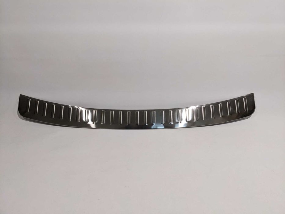 Хром накладка на задний бампер Subaru Forester 2012-19 Субару Форестер