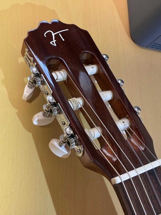 Guitarra clássica Jose Torres JTC-10