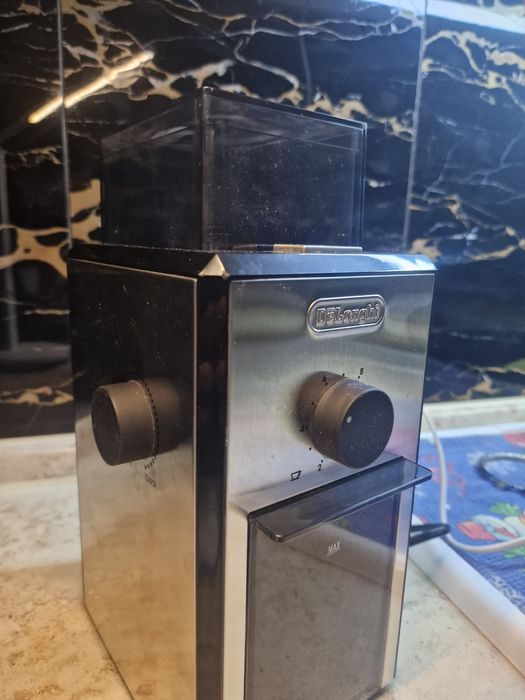 Кавомолка Delonghi kg89