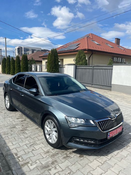 Skoda Superb 2020 року у відмінному стані. Обслужений.