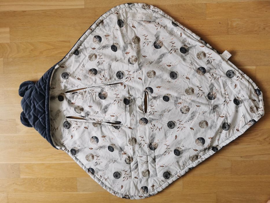 Otulacz gruby kocyk do fotelika Baby Steps granatowy księżyce