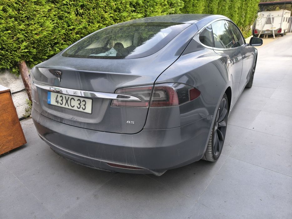 Tesla S85 100% elétrico