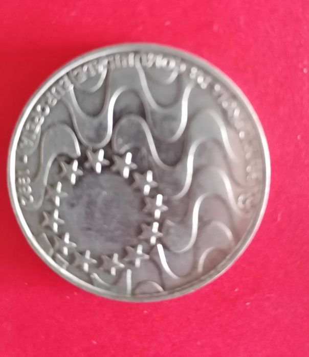 9 moedas comemorativas de 200 escudos