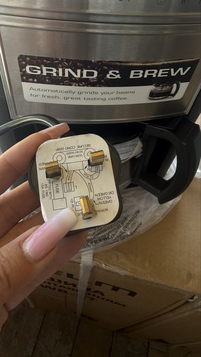 Кавомашина нова із Англіі Russell Hobbs
