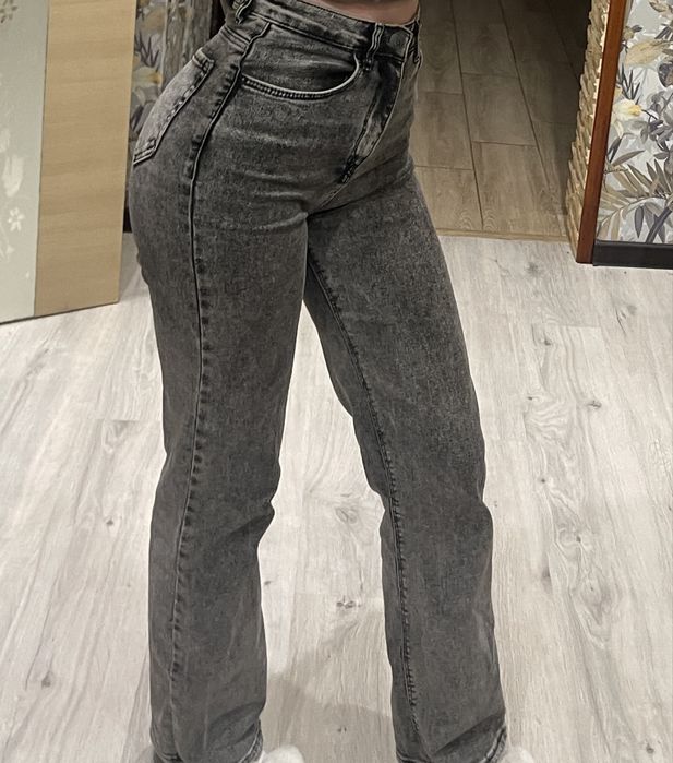 Джинси прямі сірі