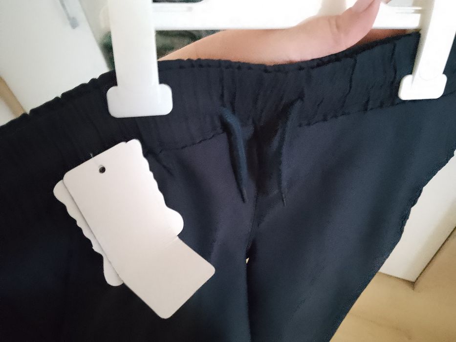 Nowe spodnie 2xl ciemny granat na gumce 3/4 nogawka