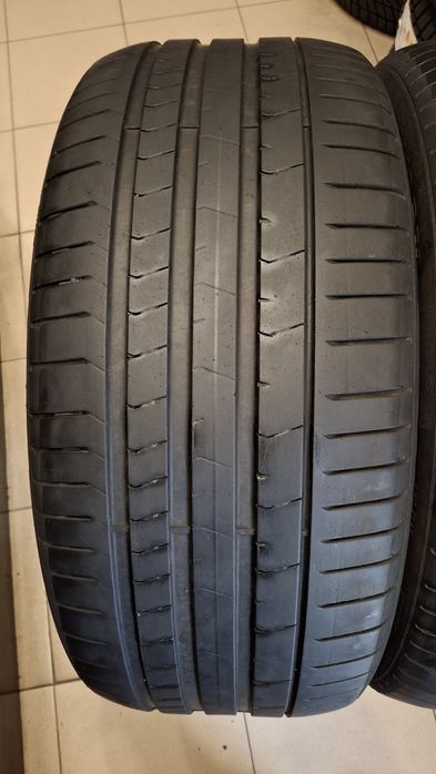 Шини літо Pirelli PZero (PZ4) 275/40 R21 315/35 R21
Pirelli PZero