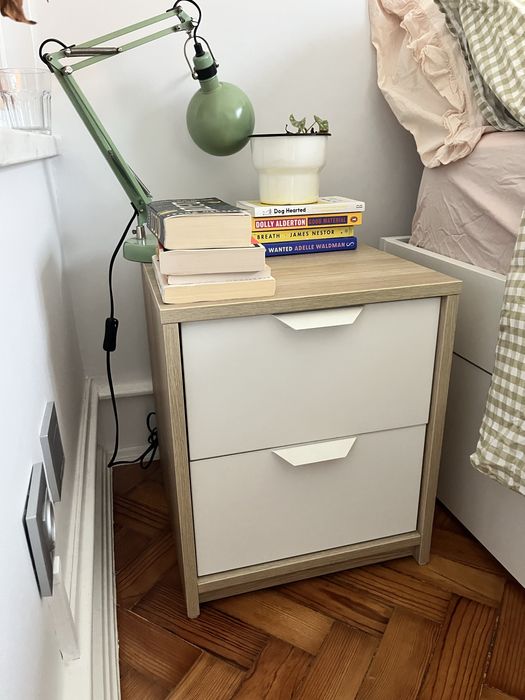 Mesa de cabeceira IKEA