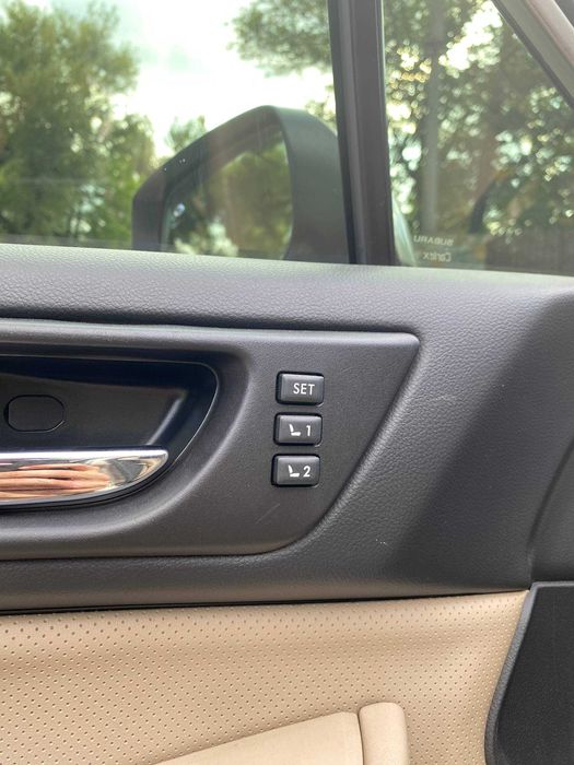 Subaru Legacy 2016 (2.5i-S CVT / 175 к.с. / AWD)