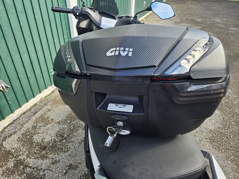 Top case Givi V47 Ducati Multistada v4 ou  outra