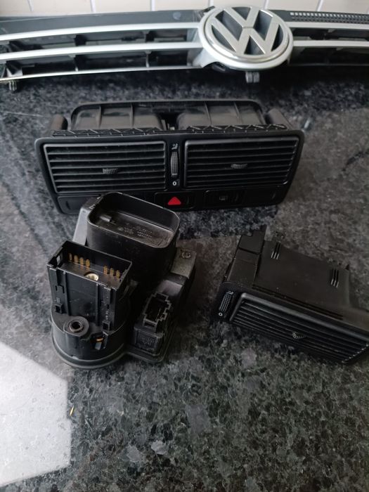 Conjunto Grelhas de Ventilação - Golf IV