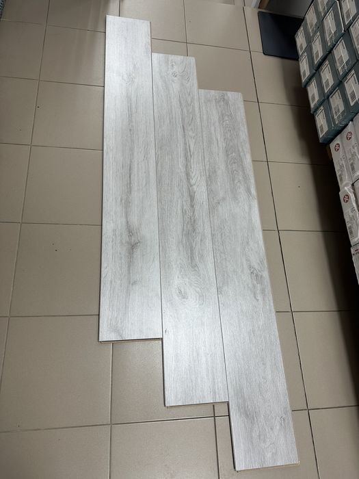 Ламінат KRONOTEX "D4956" 8мм/32клас 4V 5G замок DE 495грн/м2