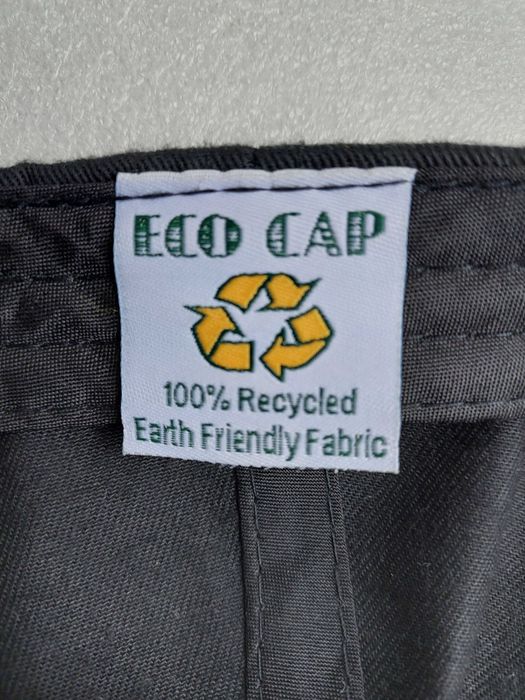 Nowa czapka z daszkiem czarna unisex –logo UD10AR  InPost