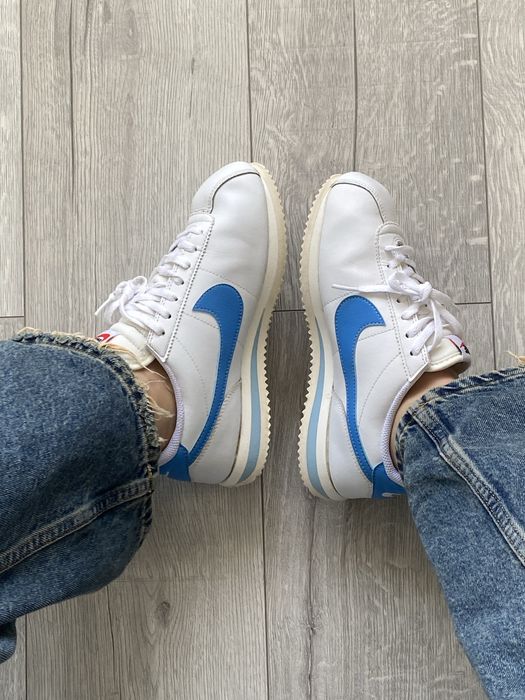 Продав nike cortez