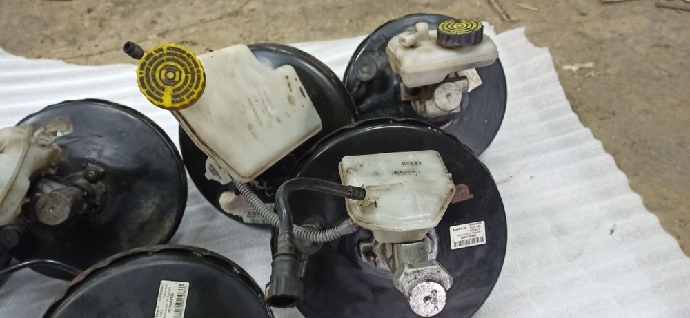 Тормозной цилиндр в сборе вакуумный усилитель тормозов Citroen Peugeot