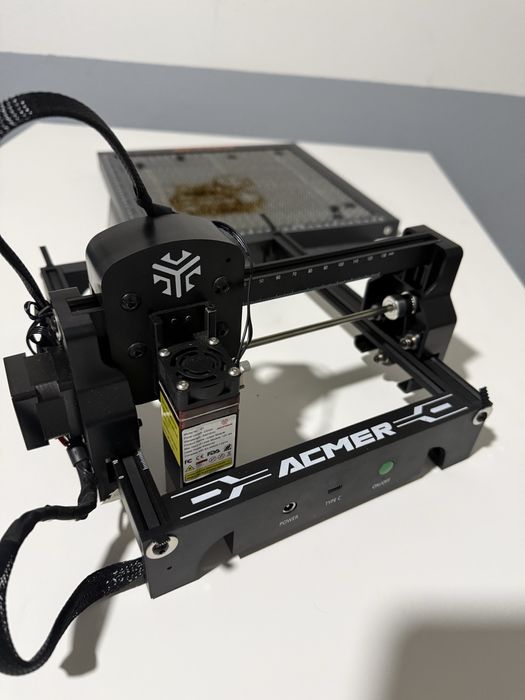 Máquina de corte e gravação laser