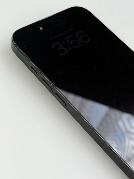 Iphone 16 pro max icloud. На запчастини