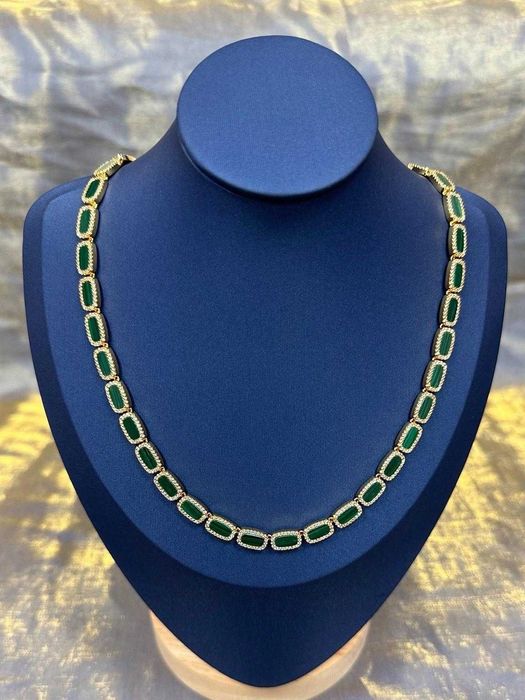 Naszyjnik modowy APM Monaco z zielonego malachitu