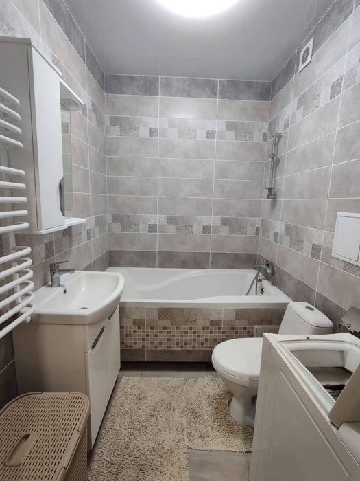 Квартира з меблями і технікою |