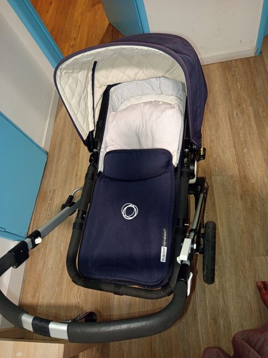 Carrinho de bebê msrca