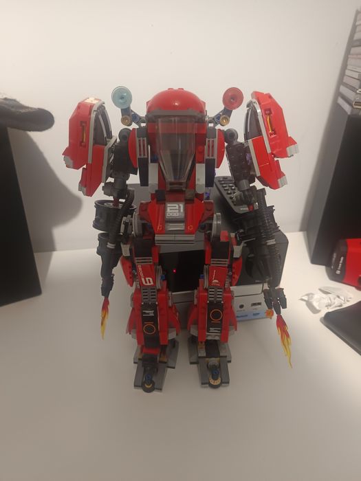 Robot lego Ninjago movie