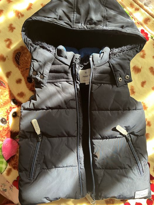 Желетка на мальчика теплая