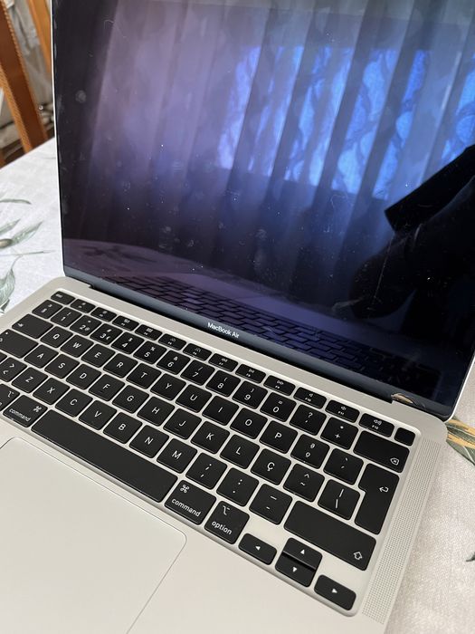 MacBook Air 13” i5 512GB