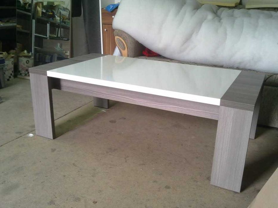 Augusto 135x70x47 (blat biały połysk) Nowa ława