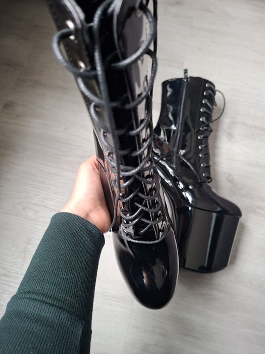 Buty na platformie, wysokie szpilki, latex high heels