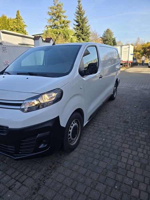 Citroen jumpy rok 2023