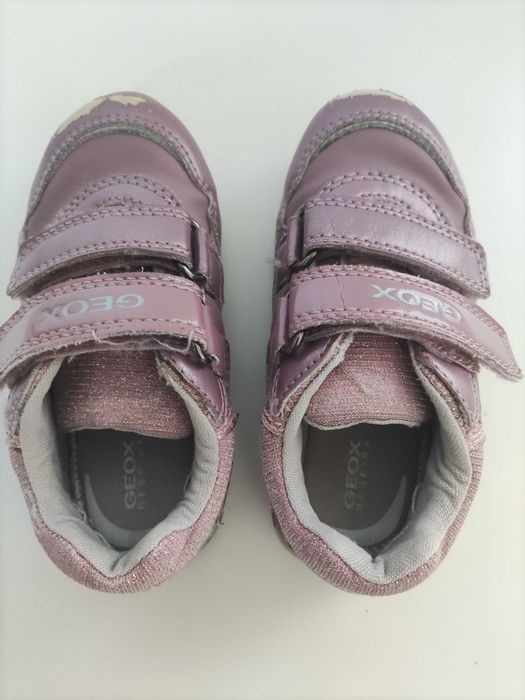 Sapatilhas e sapatos criança