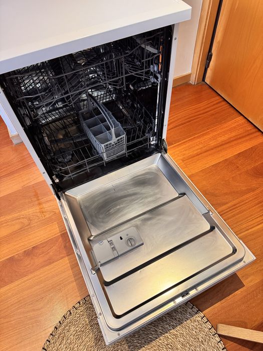 Máquina de lavar loiça Princess C14A BR16 — Classe Energética A+